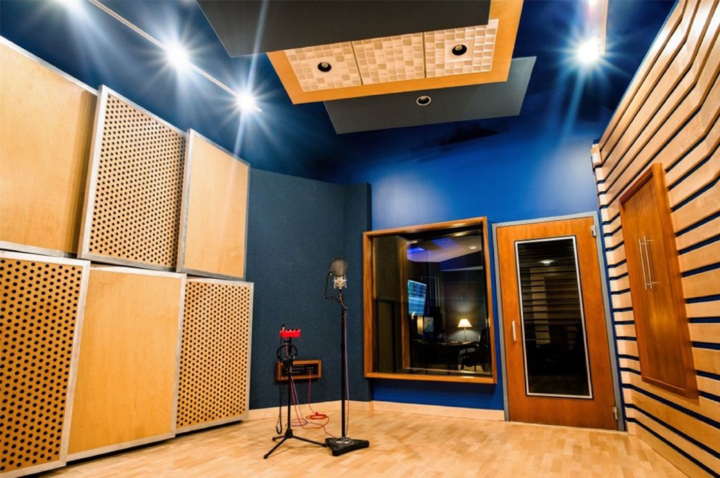Выбор межкомнатных дверей для студии звукозаписи